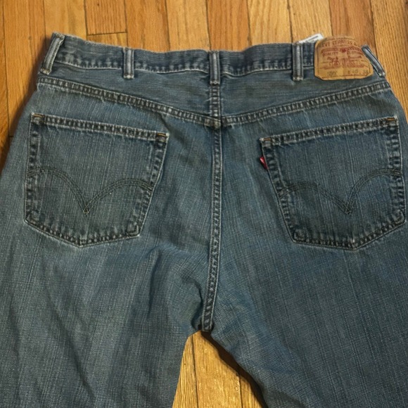 Levi's Mens 550 Relaxed Fit Medium Wash Denim Jeans Size 40x38 Rare‎ 38" inseam! - Picture 2 of 3